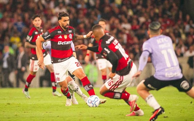 Flamengo monitora situação das bets e estuda vendas para o futuro