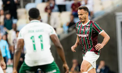 Fluminense e Palmeiras se enfrentam em duelo decisivo pela Libertadores