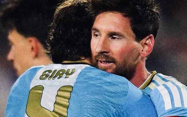 Agustín Giay do Palmeiras ganha destaque na despedida de Lionel Messi