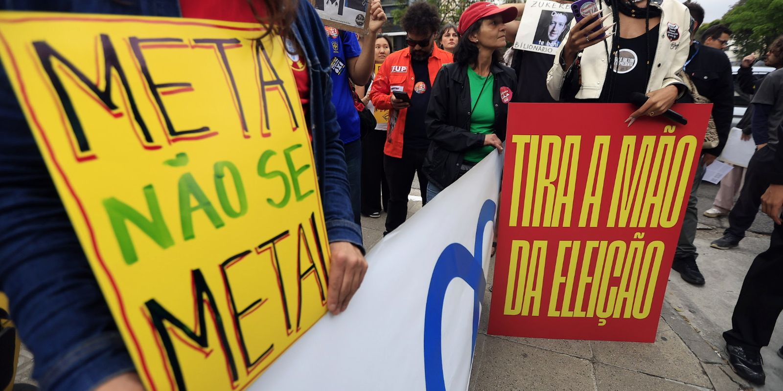Justiça determina que a Meta exclua postagens sobre demissão por voto político