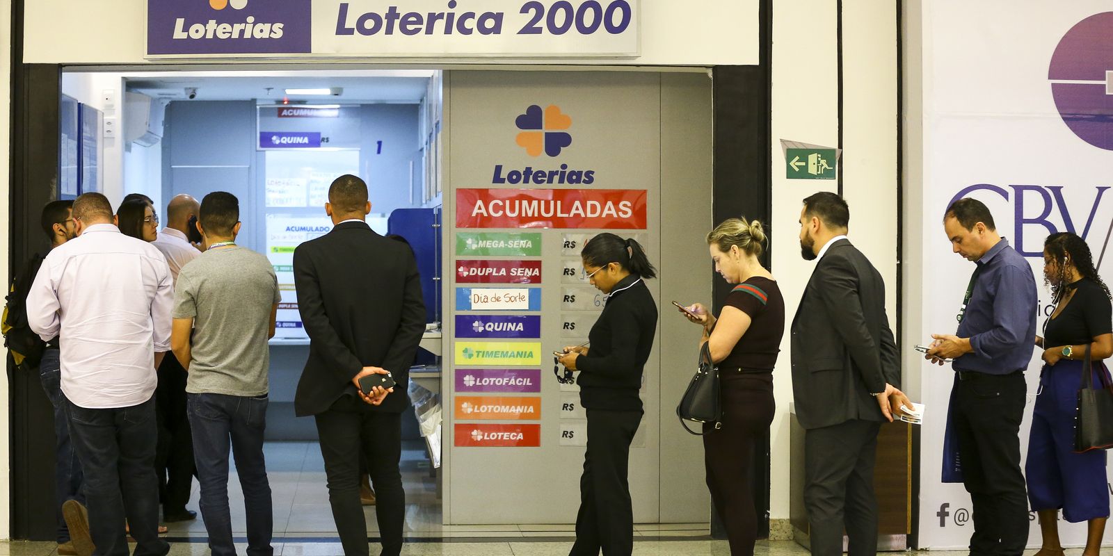 Prêmio da Mega-Sena acumulado chega a R$ 112 milhões neste domingo