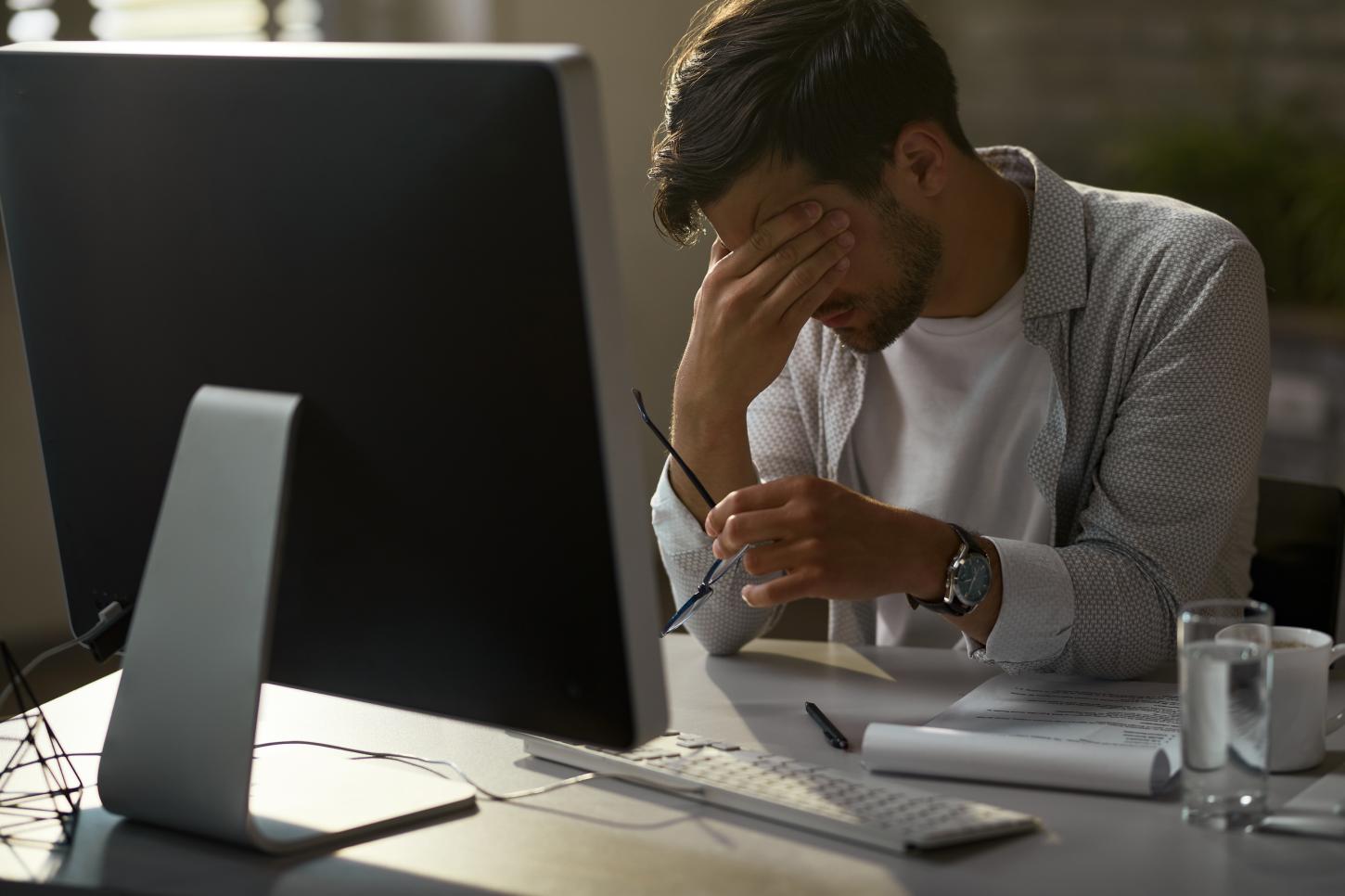 MENTES E NEGÓCIOS EM COLAPSO PROVOCAM SUICÍDIO EMPRESARIAL
