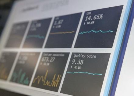 Análise de métricas on-chain e ferramentas de avaliação da liquidez do mercado