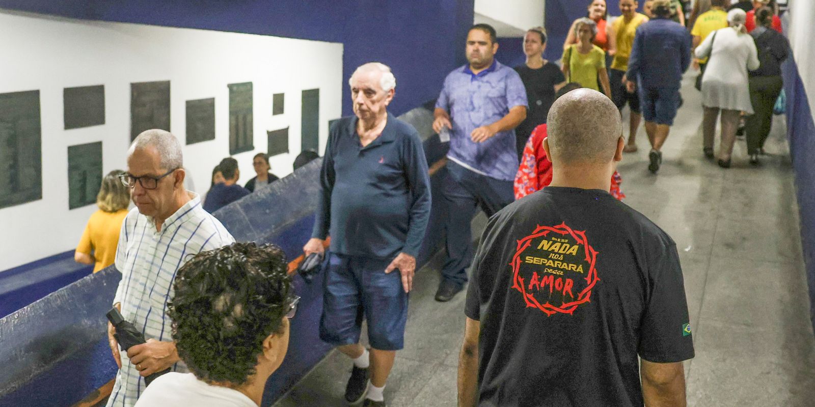 Idoso de 81 anos vota nas eleições rio de janeiro dez dias após cirurgia