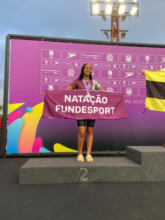 Natação de araraquara brilha em mococa e conquista 26 medalhas e vagas