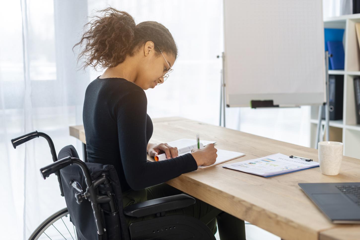PCD´s RECEBEM SALÁRIO ATÉ 30% MENOR QUE COLEGAS DE TRABALHO
