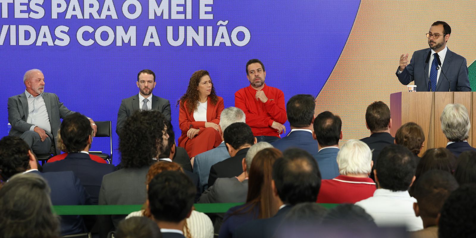 Novas regras para o MEI trazem perdão de dívidas e mudança no faturamento