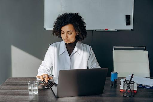 Plano de saúde empresarial pode ser mais barato que o individual?