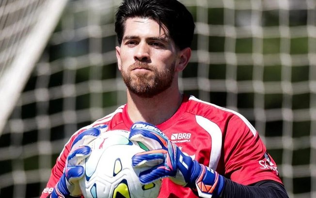 Rossi alcança marca de 200 jogos pelo Flamengo e projeta novas conquistas