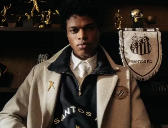 Santos lança linha urbana inspirada na trajetória do eterno Pelé