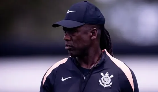 Seedorf elogia superação do Corinthians mas pede cautela para a sequência