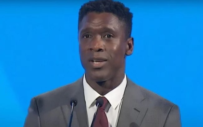 Clarence Seedorf recusou outro gigante brasileiro para fechar com o Corinthians