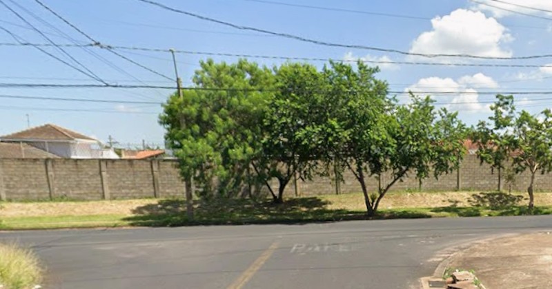 Moradores pedem sinalização de trânsito no bairro Victório de Santi