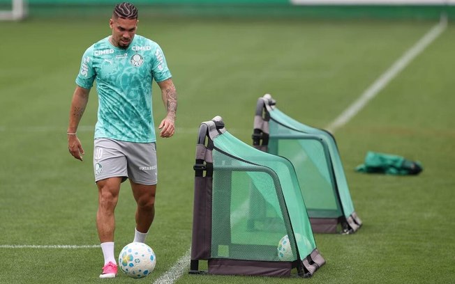 Palmeiras conta com retorno de trio para jogo contra o Bahia no Brasileirão