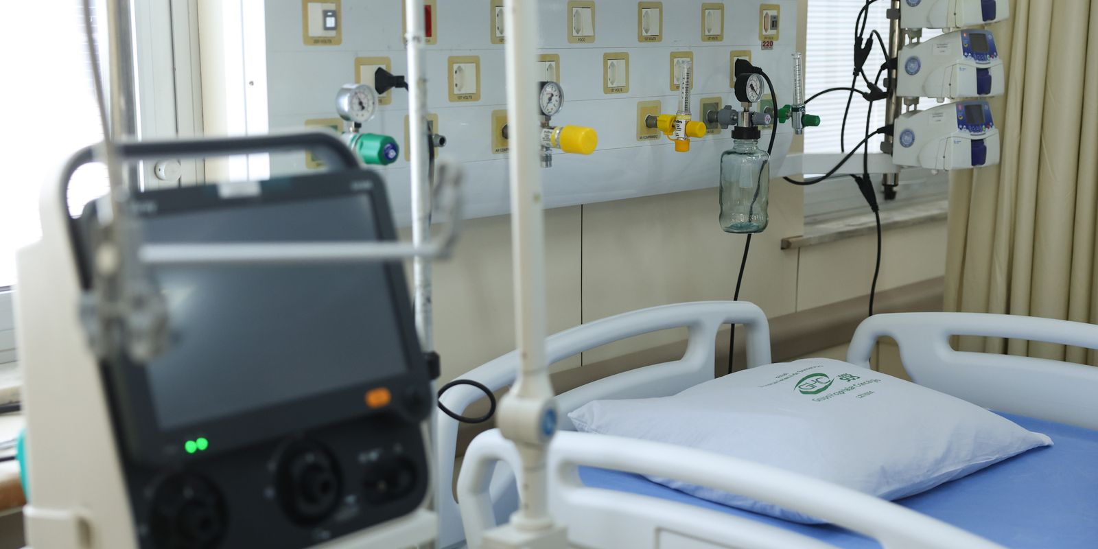 UTI no Brasil exige estruturação além de leitos, apontam médicos