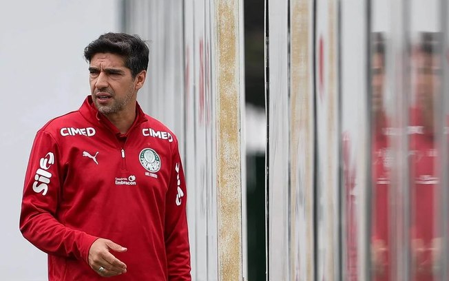 Vitor Roque avança em recuperação e vai a campo pelo Palmeiras