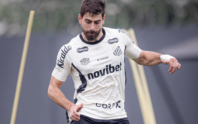 Willian Arão recebe suspensão e desfalca o Santos no Maracanã