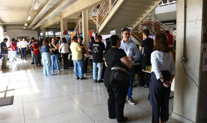 2ª Feira da Empregabilidade conecta vagas, tecnologia e preparação profissional em Araraquara 