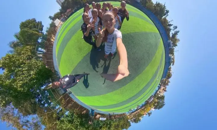 Guerreirinhas Grenás celebram união com selfie durante o Paulista Feminino Sub-15