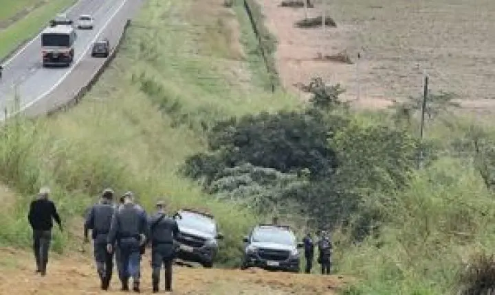 Adolescente detido em Ibaté após perseguição policial e capotamento de veículo roubado