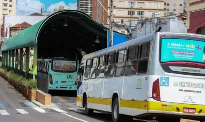 Trabalhadores exigem mais transporte coletivo na Via Expressa