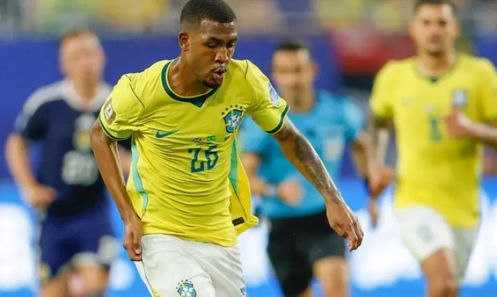 Ancelotti mantém Rayan e repete escalação da seleção brasileira pela primeira vez