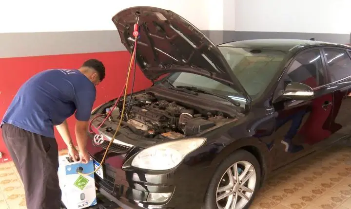 Busca por manutenção de ar-condicionado de carros dispara com o calor