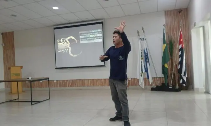 Araraquara compartilha expertise em controle de escorpiões com Matão