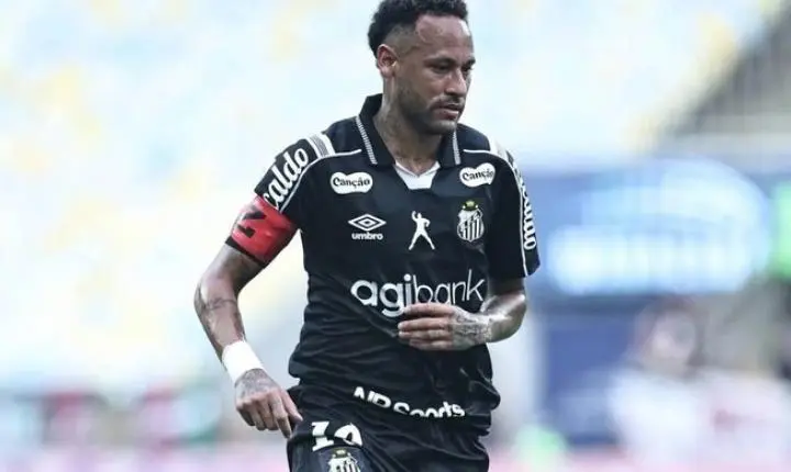 Arthur treina e reforça o Santos contra o Bragantino no Brasileirão
