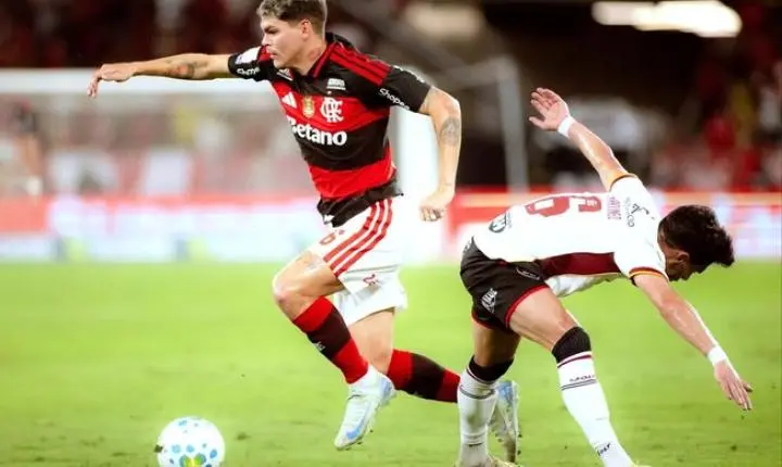 Ayrton Lucas analisa fase no Flamengo e celebra reviravolta