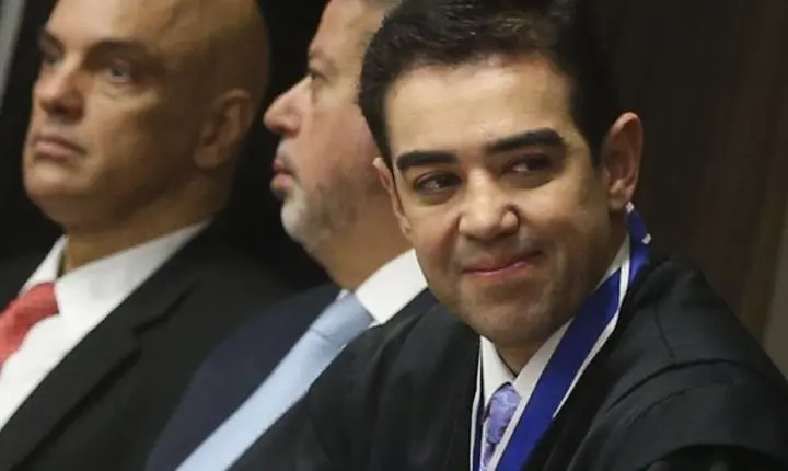Bruno Dantas deixa o cargo de ministro do TCU para atuar na iniciativa privada