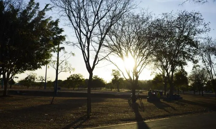 Previsão do tempo aponta persistência de calor e chuva em grande parte do país