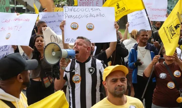 Camelôs do Rio protestam contra o Programa Tolerância Zero