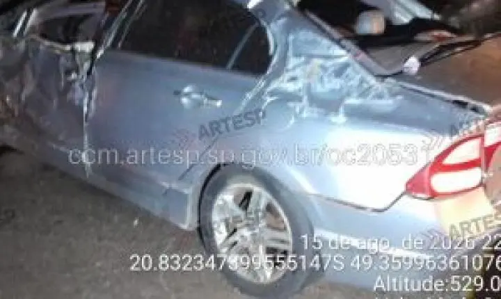 Grave acidente na Rodovia Washington Luís mata motorista e fere outro