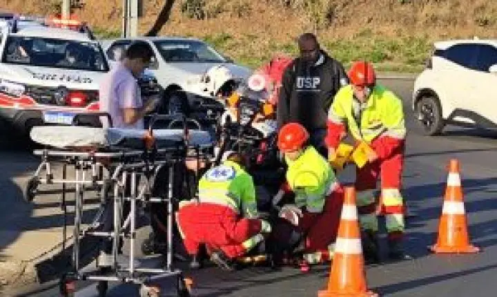 Acidente com triciclo elétrico deixa mulher ferida em rotatória de acesso à Rodovia Washington Luís, em São Carlos