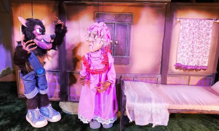 Chapeuzinho Vermelho encerra temporada no Museu do Boneco neste final de semana