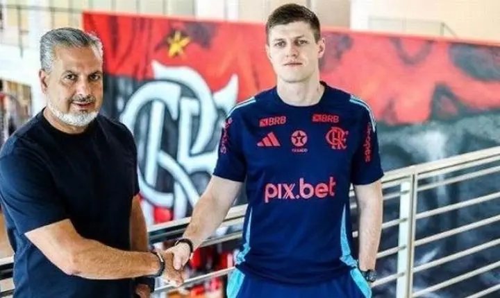 Chefe de scouting do Flamengo, Andrii Fedchenkov acerta com o Liverpool para 2027