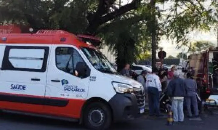 Ciclista fica gravemente ferido em acidente de trânsito na Vila Costa do Sol, São Carlos