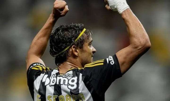 Clube de leitura inspirado em Gustavo Scarpa une torcidas no Brasil