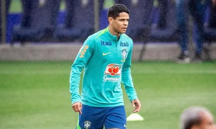 Coletiva da Seleção Brasileira com Douglas Santos é transmitida ao vivo do EUA