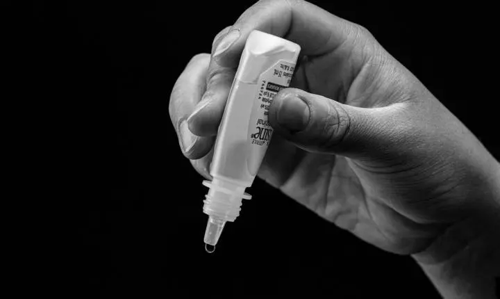 Colírios não controlam o glaucoma?