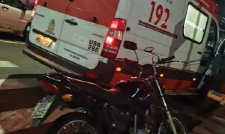 Acidente de trânsito entre carro e moto é registrado na área central