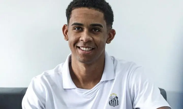 Com desfalques na zaga, escalação do Santos terá mudanças contra o Bahia