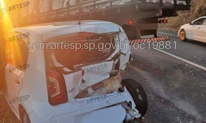 Engavetamento na SP-310 em Araraquara: caminhão perde o freio e atinge outros três veículos