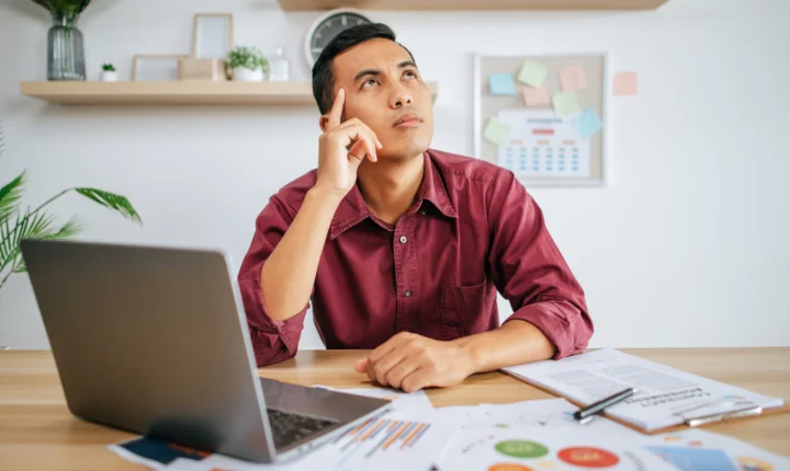 Comprar ou alugar: o que vale mais a pena no início da vida financeira?