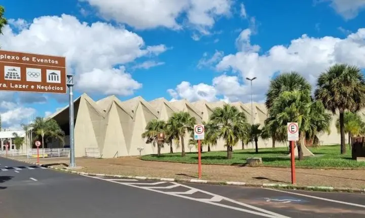 Arena Fonte Luminosa vira alvo de requerimento sobre contrato de concessão
