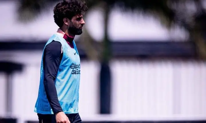 Corinthians enfrenta o Internacional com dez pendurados no Brasileirão