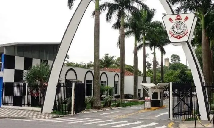 Corinthians prioriza pagamento de salários atrasados do elenco sem dar prazo