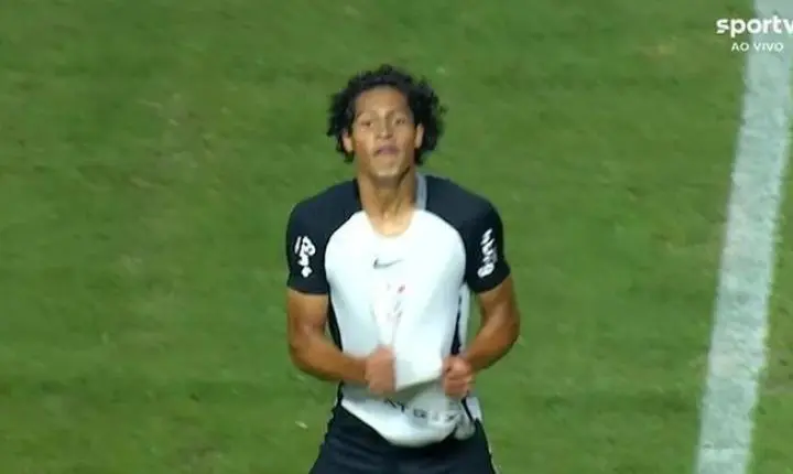 Corinthians elimina o Flamengo com gol no fim no Brasileirão Sub-17