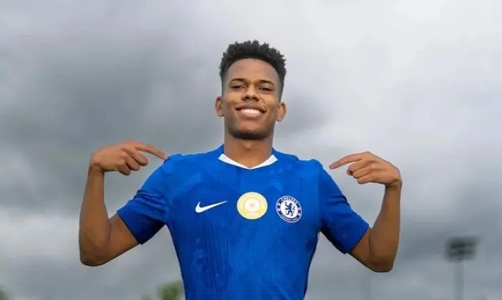 Impasse de Estêvão no Chelsea pode custar R$ 96 milhões ao Palmeiras